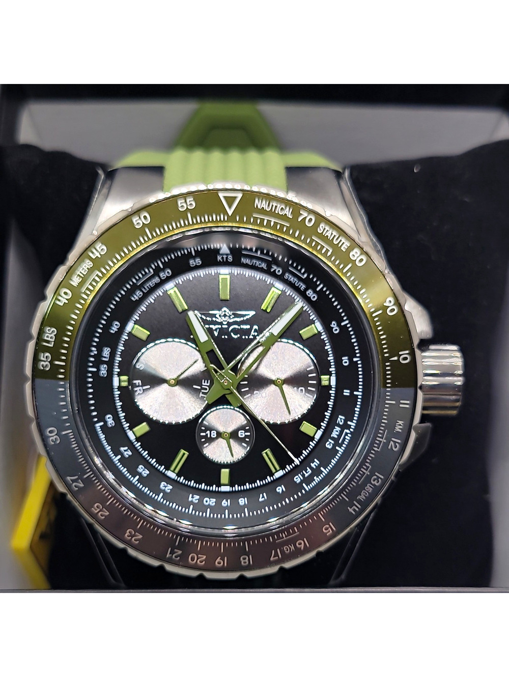 615 Invicta V.C.F. Men's Quartz Chronograph Black Dial Green Silicone Strap Watc